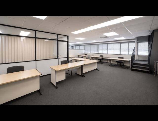 4,500M² BUILDING FOR SALE IN GREYVILLE